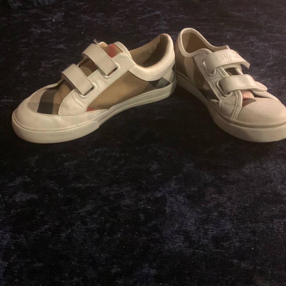 Girls Burberry sneakers